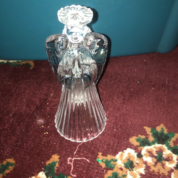 Elegant Clear crystal angel candleholder, wings,halo, hands togeather . Preloved - Picture 3 of 7